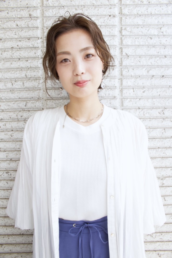 スタイリスト新井 斐子